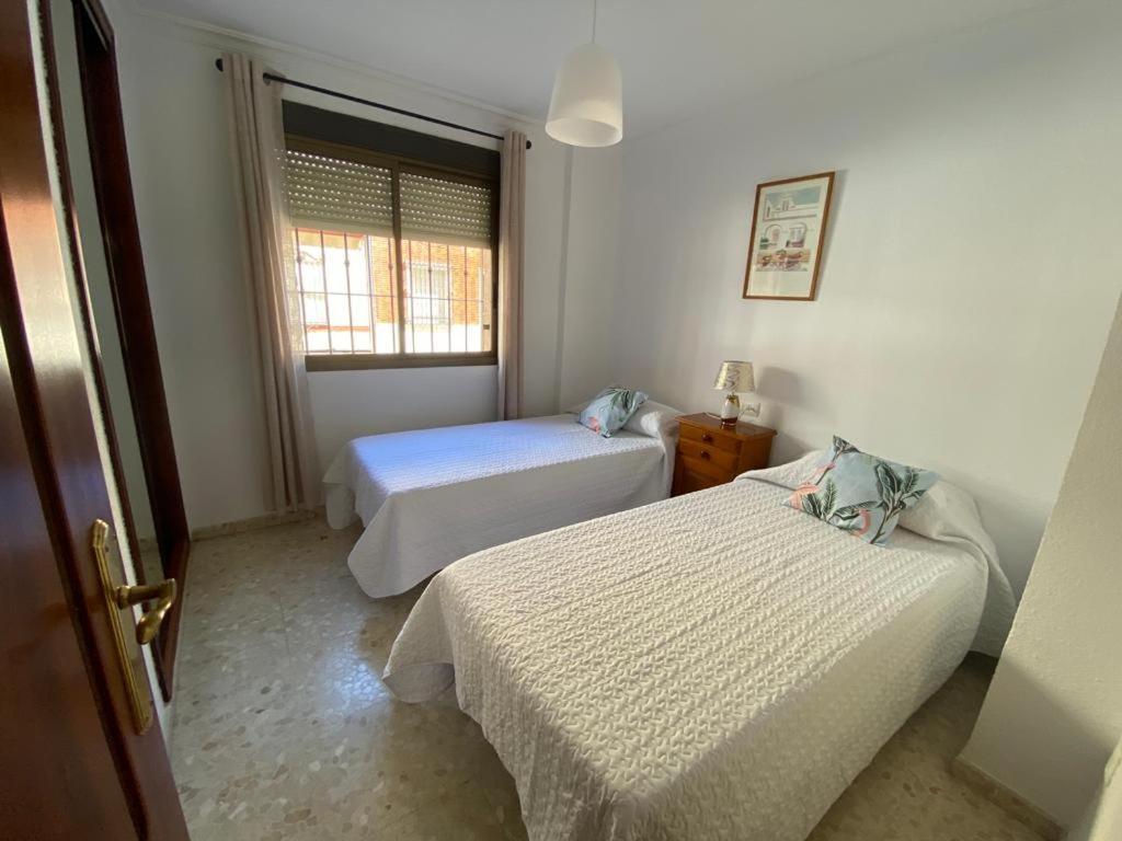 Apartamento Familiar En Barrio Reina Victoria Уэльва Экстерьер фото