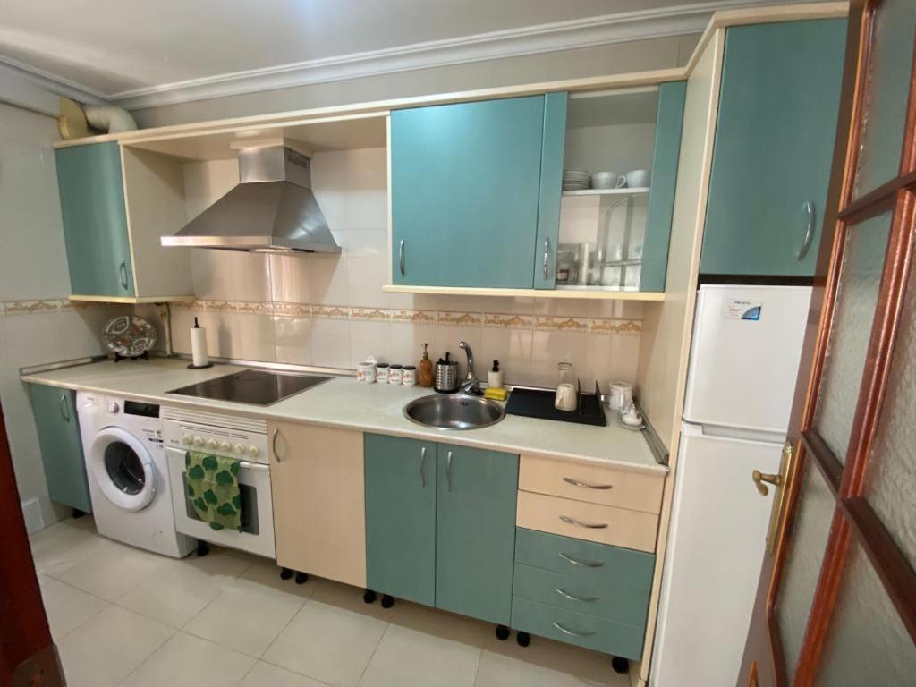 Apartamento Familiar En Barrio Reina Victoria Уэльва Экстерьер фото