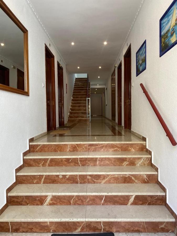 Apartamento Familiar En Barrio Reina Victoria Уэльва Экстерьер фото